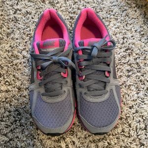 Nike Dual Fusion ST2